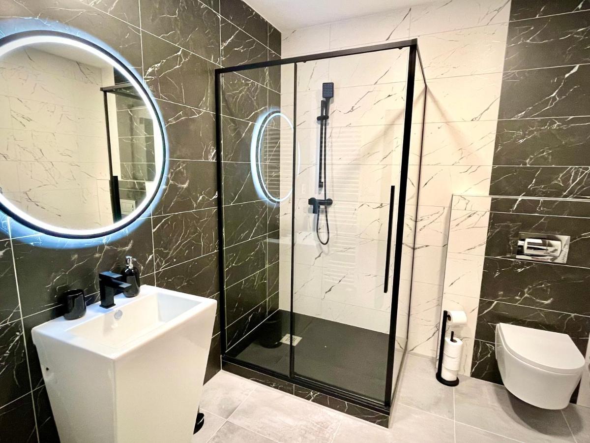Apartmany Premium Se Soukromym Parkovanim Česká Lípa Екстериор снимка