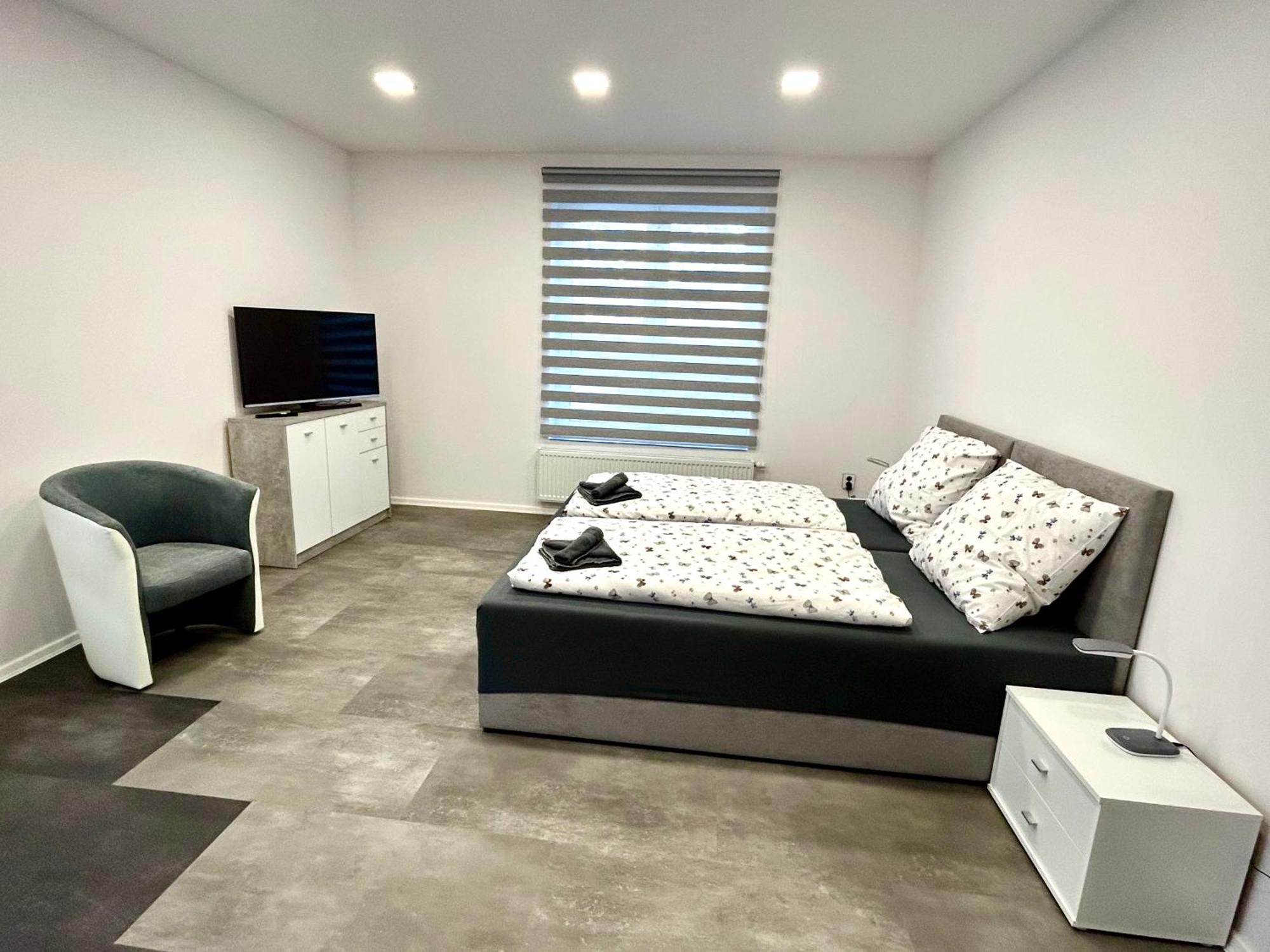 Apartmany Premium Se Soukromym Parkovanim Česká Lípa Екстериор снимка