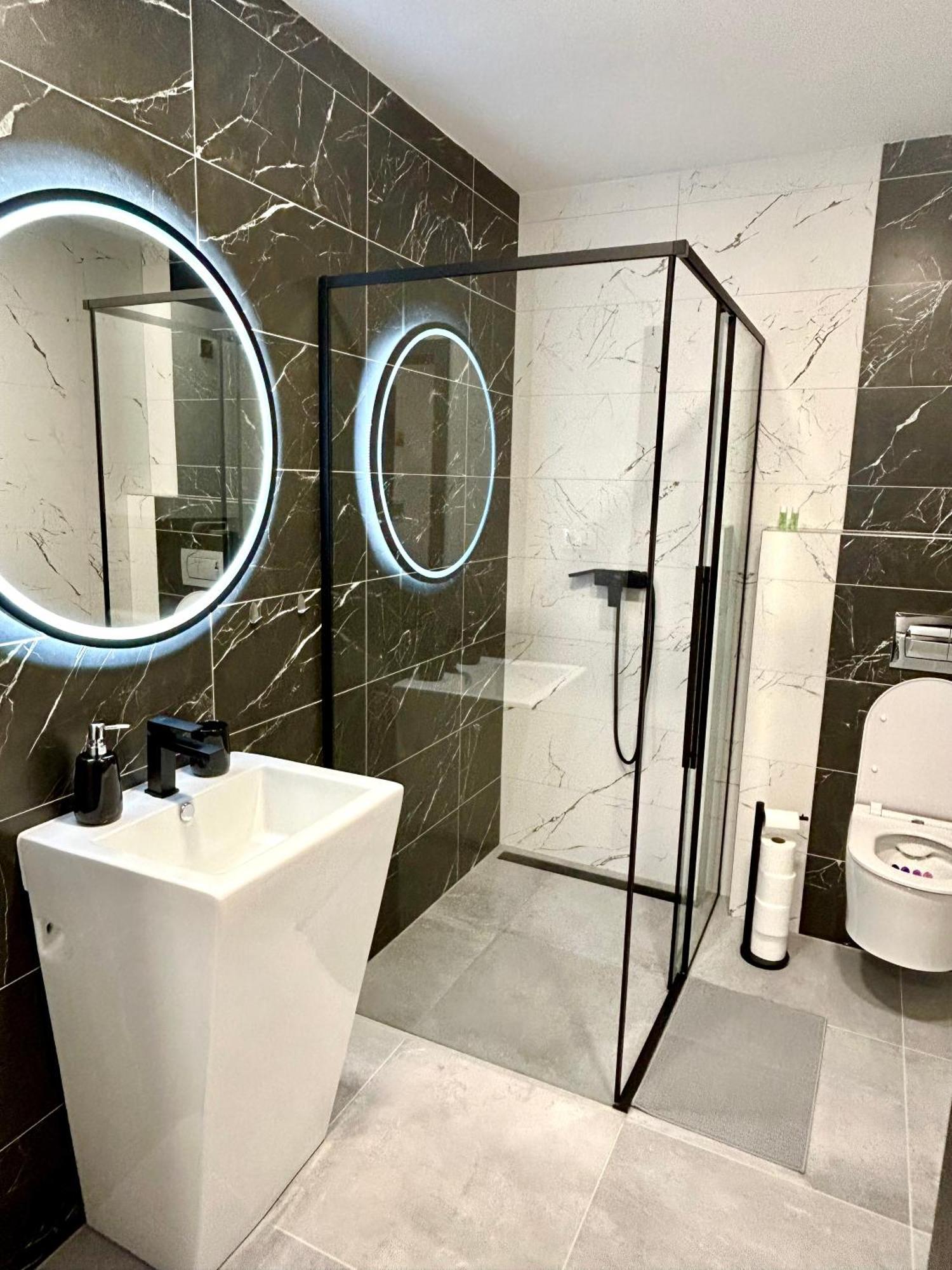 Apartmany Premium Se Soukromym Parkovanim Česká Lípa Екстериор снимка